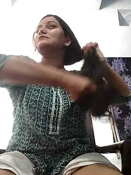 Snapshot of Anushka_Singh0 chatting on 05-01-26, 05:12 Anushka Singh0 online show from 05-01-26, 05:12