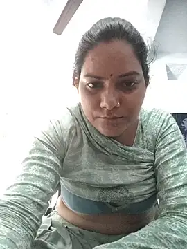 Snapshot of Anushka_Singh0 chatting on 06-07-26, 04:18 Anushka Singh0 online show from 06-07-26, 04:18