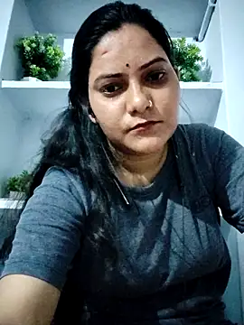 Snapshot of Anushka_Singh0 chatting on 05-27-26, 04:36 Anushka Singh0 online show from 05-27-26, 04:36