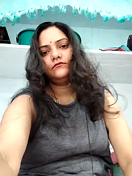 Snapshot of Anushka_Singh0 chatting on 07-11-26, 03:40 Anushka Singh0 online show from 07-11-26, 03:40