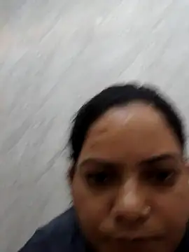 Snapshot of Anushka_Singh0 chatting on 06-28-26, 01:12 Anushka Singh0 online show from 06-28-26, 01:12