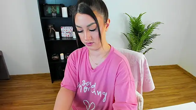 khloe starrr online show from 04-11-26, 01:15