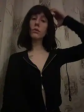 Julie Love online show from 02-17-26, 04:04