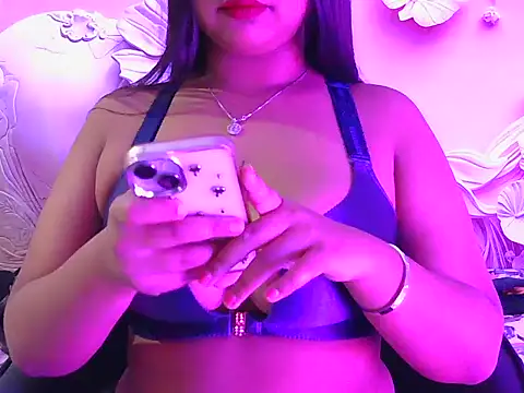 Snapshot of Bold-latinaa chatting on 02-19-26, 10:12 Bold-latinaa online show from 02-19-26, 10:12