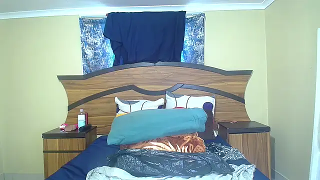 Queenxxxjesy online show from 04-10-26, 11:17