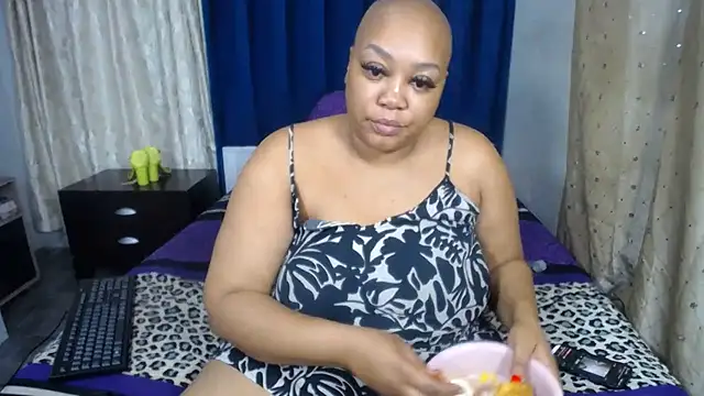 Snapshot of Queenxxxjesy chatting on 07-28-26, 04:50 Queenxxxjesy online show from 07-28-26, 04:50