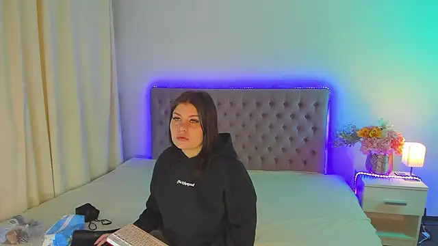 AmandaHoppe online show from 04-10-26, 05:03