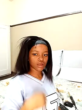 Snapshot of KinkyPxx chatting on 02-14-26, 04:40 KinkyPxx online show from 02-14-26, 04:40