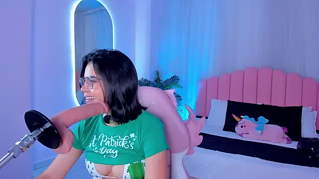 Rose jener06 online show from 06-18-26, 10:59