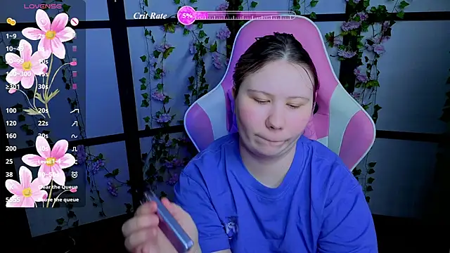 Snapshot of kitsune_little chatting on 07-30-26, 10:14 kitsune little online show from 07-30-26, 10:14