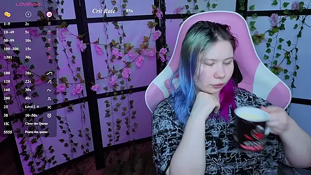 Snapshot of kitsune_little chatting on 06-18-26, 03:05 kitsune little online show from 06-18-26, 03:05