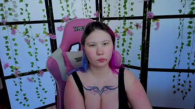 Snapshot of kitsune_little chatting on 07-22-26, 09:44 kitsune little online show from 07-22-26, 09:44