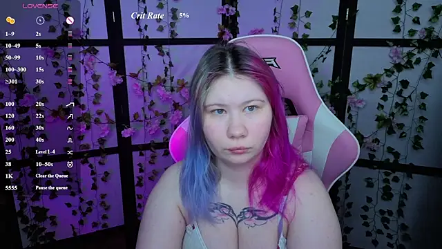 Snapshot of kitsune_little chatting on 06-22-26, 10:51 kitsune little online show from 06-22-26, 10:51