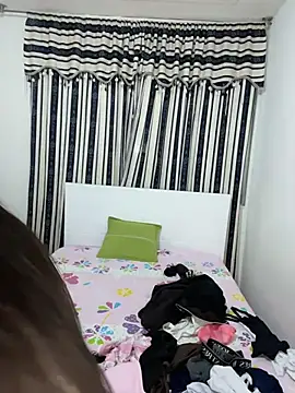 Sttrawberry online show from 04-05-26, 09:32