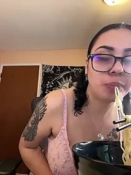 daniella monroe online show from 02-27-26, 05:46