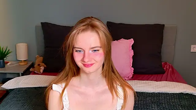 Snapshot of ElfieWhite chatting on 04-29-26, 05:30 ElfieWhite online show from 04-29-26, 05:30