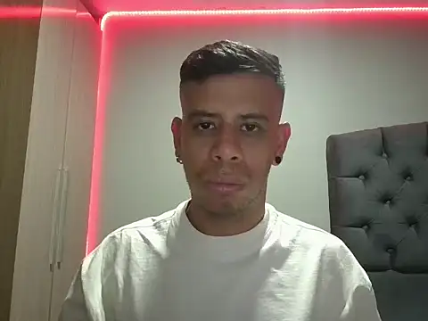 Snapshot of WILD_BIGCOCK35 chatting on 03-01-26, 01:49 WILD BIGCOCK35 online show from 03-01-26, 01:49