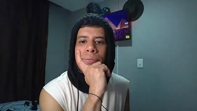 Snapshot of WILD_BIGCOCK35 chatting on 02-14-26, 03:51 WILD BIGCOCK35 online show from 02-14-26, 03:51