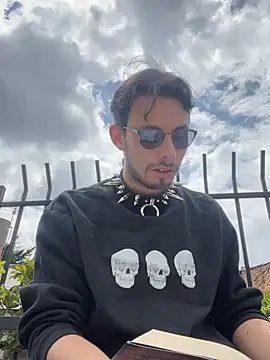 Thom sam  online show from 02-14-26, 03:56