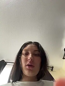 Snapshot of Lucyfer_fire chatting on 03-01-26, 11:32 Lucyfer fire online show from 03-01-26, 11:32