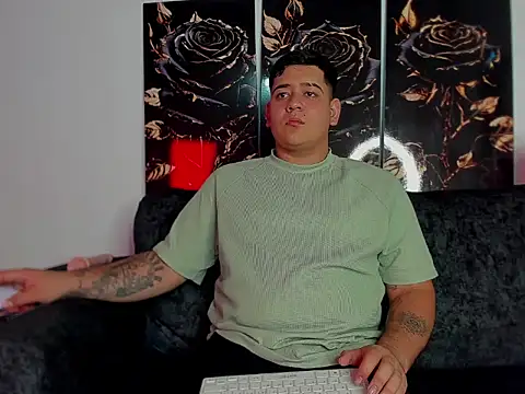 Snapshot of winy_hot chatting on 02-18-26, 05:38 winy hot online show from 02-18-26, 05:38