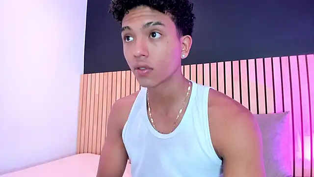 Snapshot of jhoystrong_ chatting on 02-20-26, 07:38 jhoystrong online show from 02-20-26, 07:38