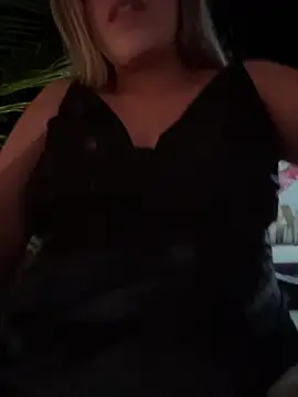 Snapshot of Victoria_Rico chatting on 02-22-26, 03:42 Victoria Rico online show from 02-22-26, 03:42