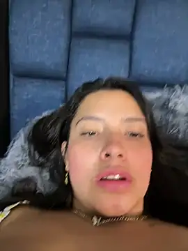 Miss Bella Flame online show from 07-21-26, 11:39