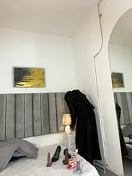 aminaa  online show from 02-20-26, 06:32