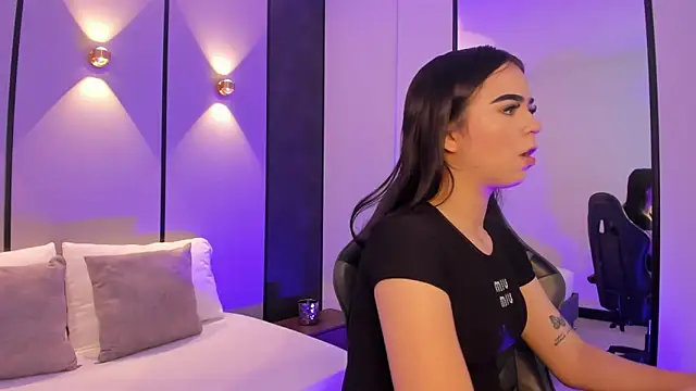 Snapshot of ariadna_boneville chatting on 02-27-26, 02:45 ariadna boneville online show from 02-27-26, 02:45