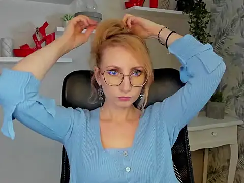 CinderellaMoon online show from 03-03-26, 06:31