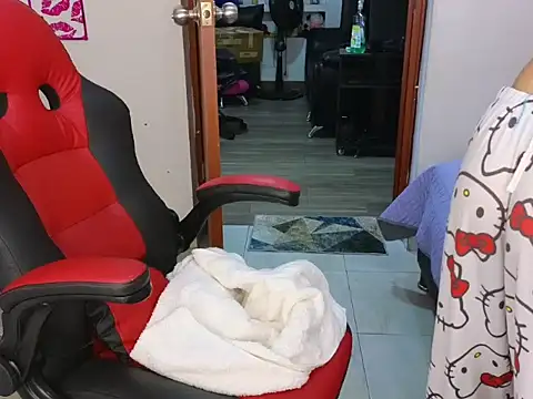 Snapshot of CandyyMonroe chatting on 02-16-26, 01:10 CandyyMonroe online show from 02-16-26, 01:10