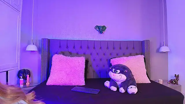 angelina honey  online show from 04-18-26, 04:04