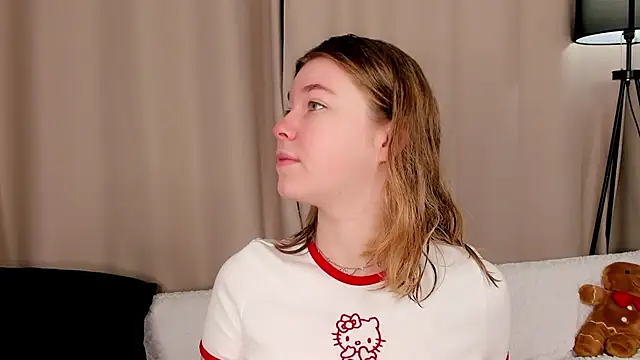 Snapshot of MaraaSwan chatting on 03-02-26, 01:39 MaraaSwan online show from 03-02-26, 01:39