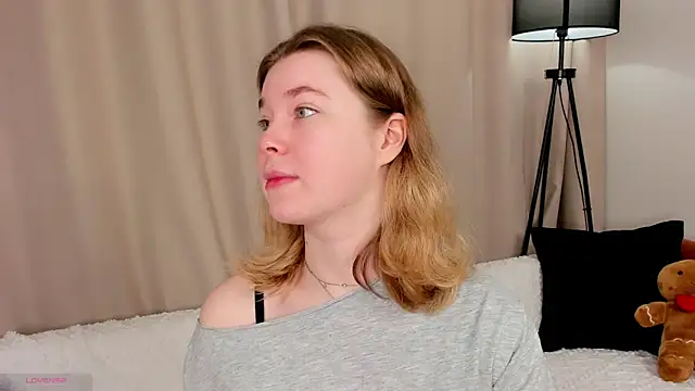 Snapshot of MaraaSwan chatting on 02-27-26, 11:04 MaraaSwan online show from 02-27-26, 11:04