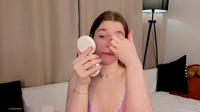 MaraaSwan online show from 04-15-26, 02:06