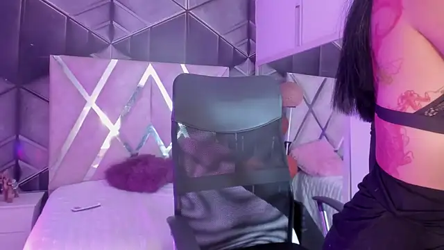 Agatta Adams online show from 04-20-26, 03:24