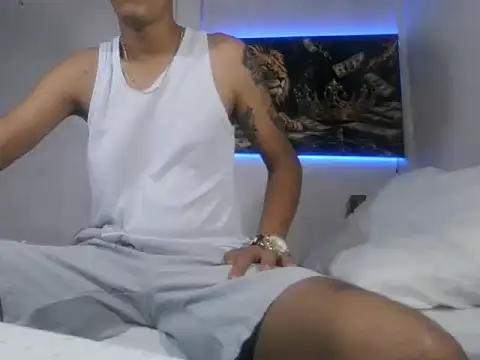 Snapshot of badboy_master chatting on 06-16-26, 12:21 badboy master online show from 06-16-26, 12:21