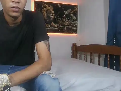 Snapshot of badboy_master chatting on 06-18-26, 03:27 badboy master online show from 06-18-26, 03:27