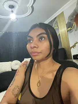 Snapshot of eimmy__skinny chatting on 05-15-26, 11:47 eimmy skinny online show from 05-15-26, 11:47