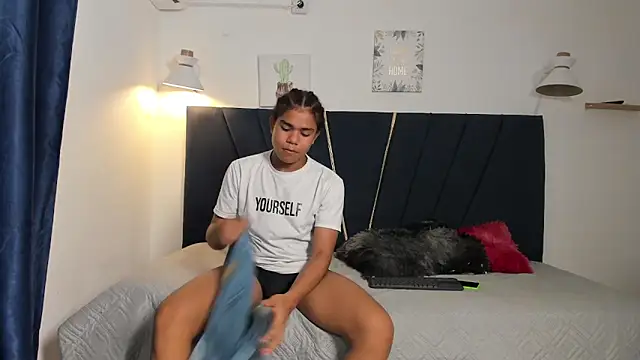 Snapshot of kleiver_cum18 chatting on 02-27-26, 07:57 kleiver cum18 online show from 02-27-26, 07:57