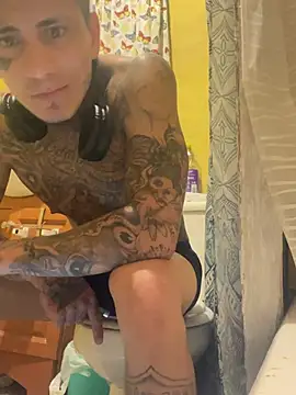 Snapshot of freaknine69 chatting on 02-13-26, 06:13 freaknine69 online show from 02-13-26, 06:13