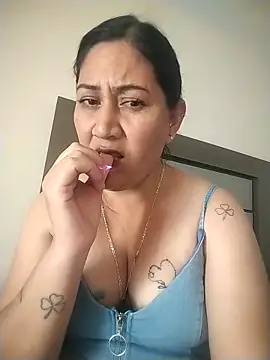 Arely Sweet online show from 02-15-26, 07:57