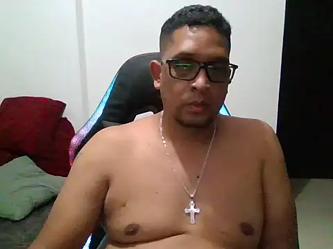 Snapshot of gordogruesa chatting on 04-26-26, 01:25 gordogruesa online show from 04-26-26, 01:25