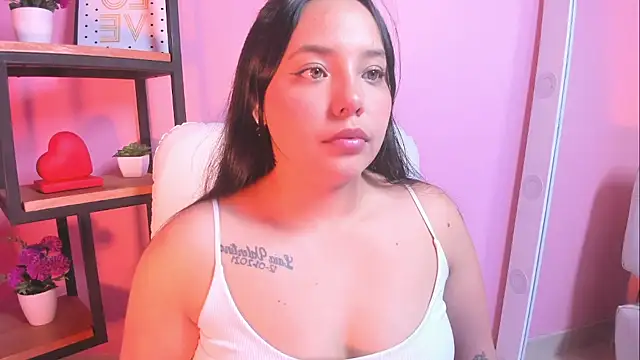 Snapshot of melanie_velle chatting on 02-18-26, 03:37 melanie velle online show from 02-18-26, 03:37