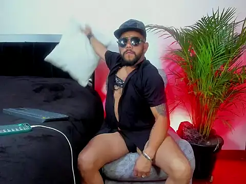 King bear 25 online show from 03-02-26, 03:40