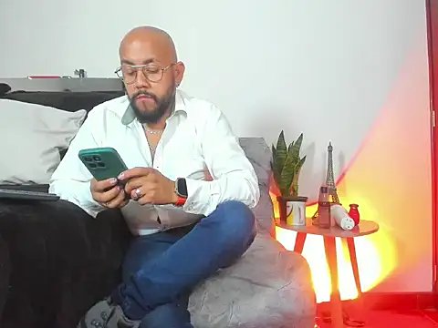 King bear 25 online show from 03-06-26, 03:01