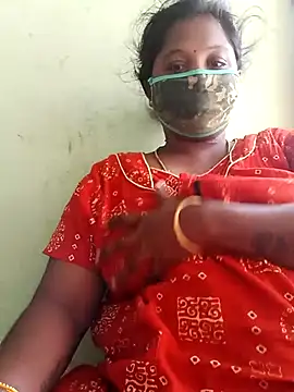 Snapshot of tamilkaviya431 chatting on 04-22-26, 01:56 tamilkaviya431 online show from 04-22-26, 01:56