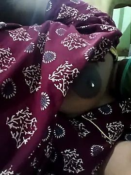 Snapshot of tamilkaviya431 chatting on 04-29-26, 06:14 tamilkaviya431 online show from 04-29-26, 06:14