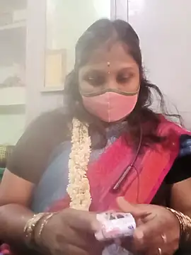 Snapshot of tamilkaviya431 chatting on 07-23-26, 07:05 tamilkaviya431 online show from 07-23-26, 07:05
